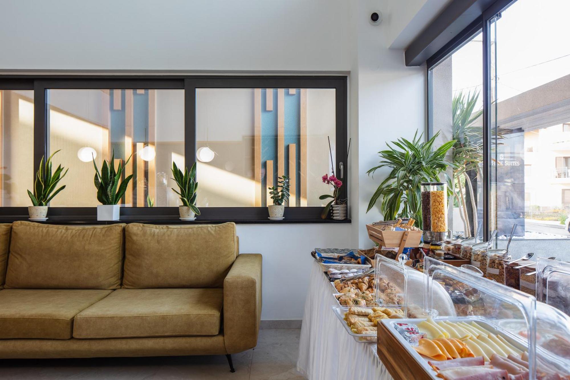 Sapphire Horizon Suites Kíssamos Eksteriør billede